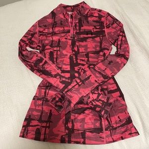 Woman’s Under Armor Cold Gear Top ❄️